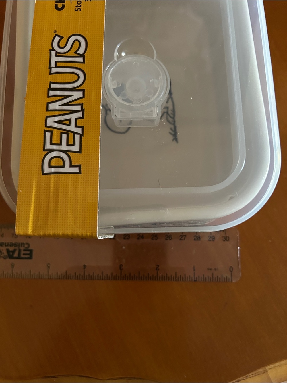 Peanuts Snack Container - Picture 6 of 8